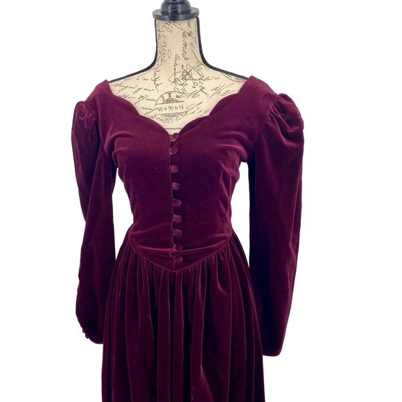 Laura Ashley Vintage Burgundy Velvet Drop Waist Long Dress Scalloped Neckline 6 - Picture 2 of 9